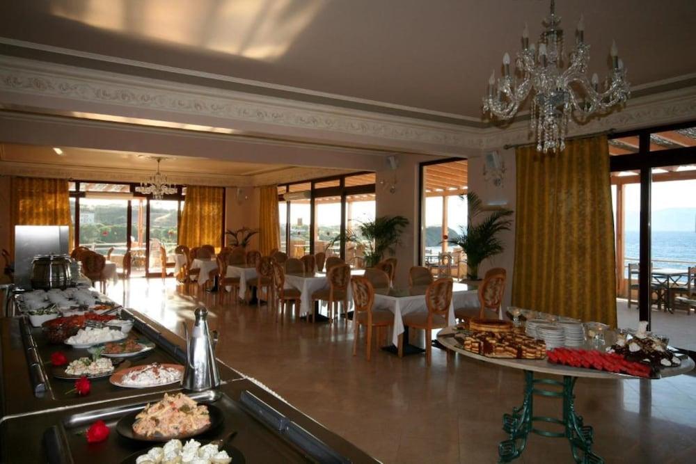 Viva Mare Hotel & Spa Митимна Экстерьер фото